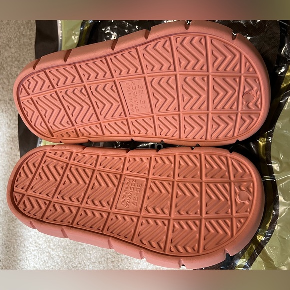 Brand New Comfortable Clogs - Picture 5 of 5